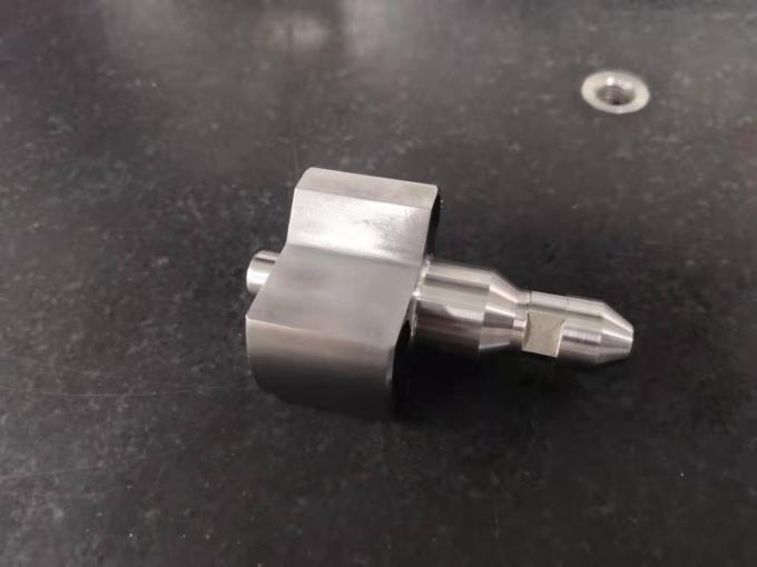 Heat Treatment HRC60 Ra0.6 Concentricity 0.005mm Precision Machined Parts 1